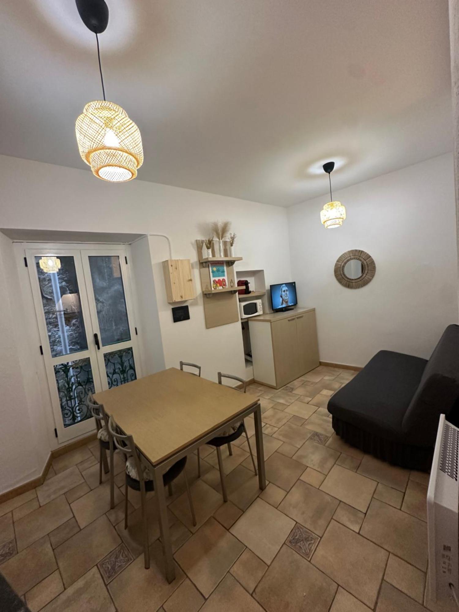 Capodanna, A Deux Pas Des Plages Au Coeur De La Vieille Ville Menton Exterior photo
